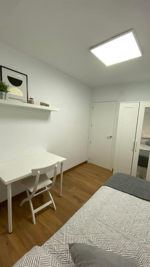 Piso Nuevo Bien Situado En Santander Apartment Exterior foto